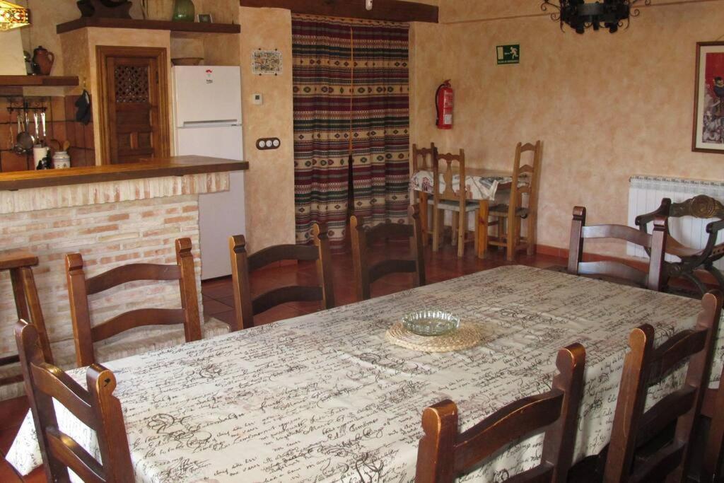 Gran Casa, Lagunas De Ruidera, Bbq, Porche, Chimenea Экстерьер фото