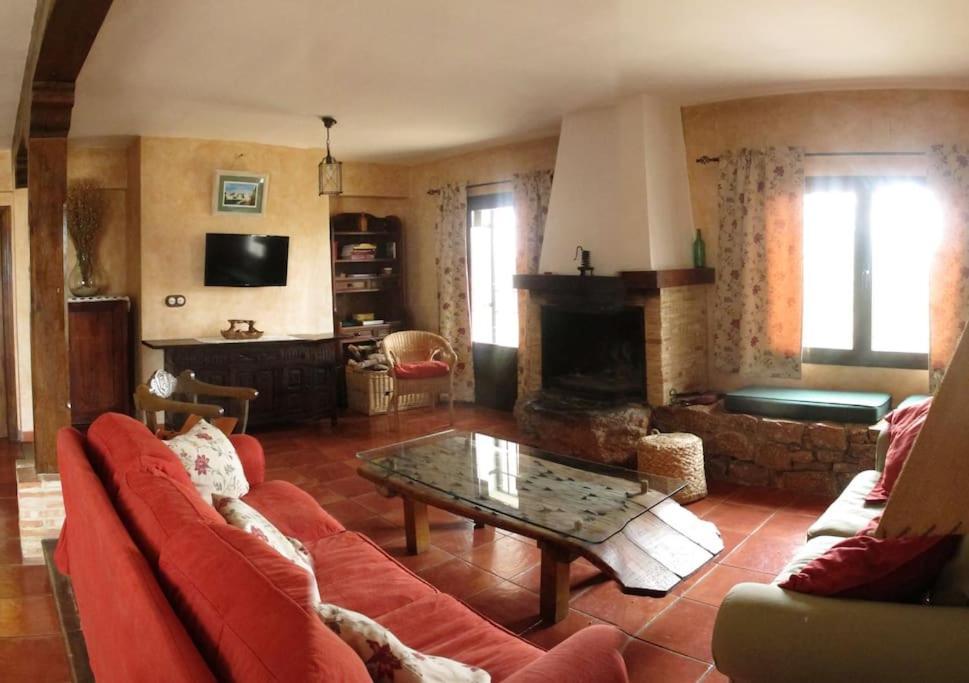 Gran Casa, Lagunas De Ruidera, Bbq, Porche, Chimenea Экстерьер фото