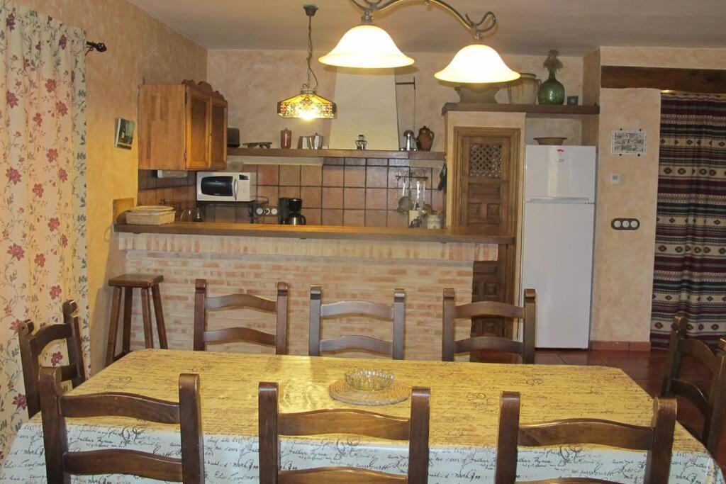 Gran Casa, Lagunas De Ruidera, Bbq, Porche, Chimenea Экстерьер фото